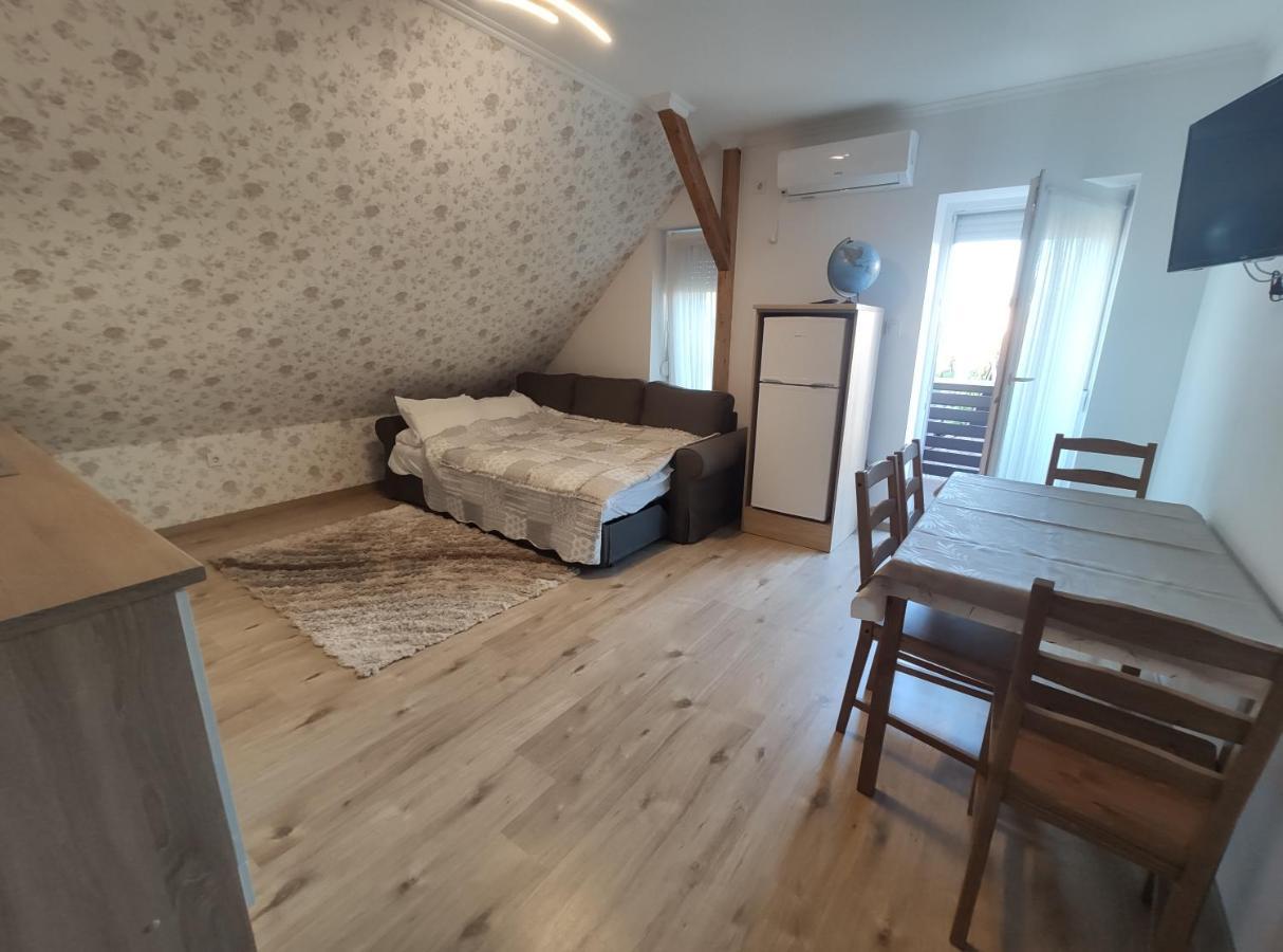Ferienwohnung Royal De Lux Hajdúszoboszló Exterior foto